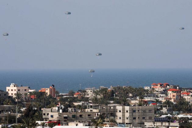 26vid-gaza-aid-airdrop-khgz-threeByTwoMediumAt2X