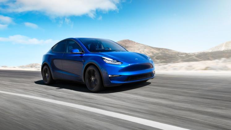 TESLA-MOTORS-Model-Y-1500