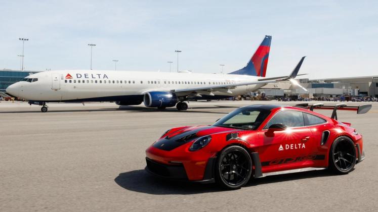 Porsche-si-Delta-Airlines-06