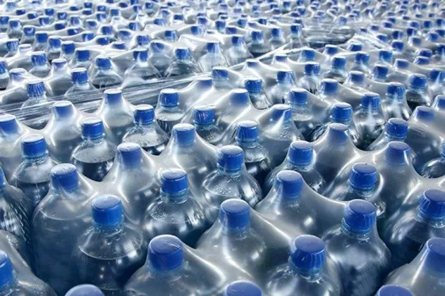 plastic-water-bottles-stored-in-plastic-film