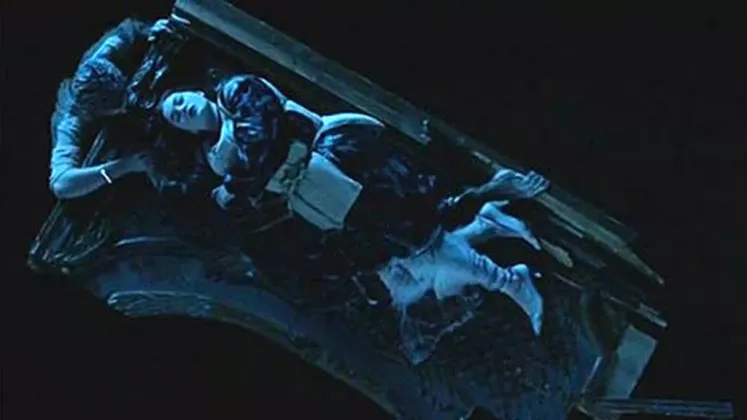 titanic-door