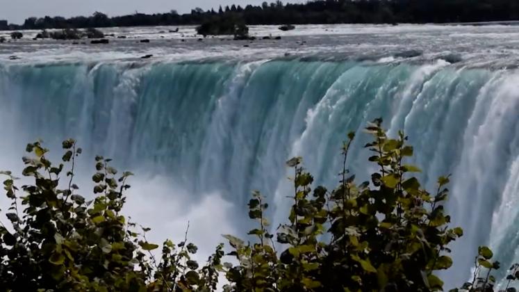 n621120v9_CASCADA NIAGARA.mxf.00_01_18_20.Still001