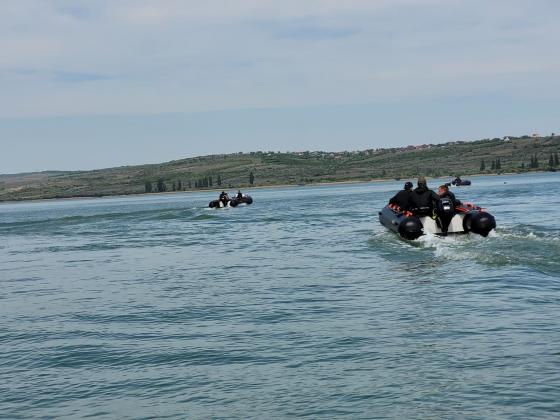 politie barca nistru