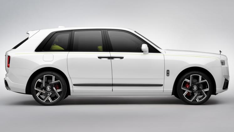 New-2024-Rolls-Royce-Black-Badge-Cullinan-Series-II_3