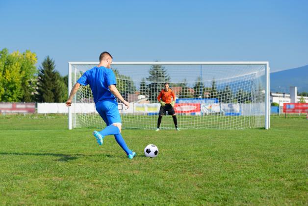 penaltykick_353411210