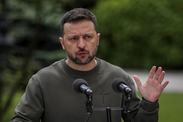 2024-05-10T124803Z_1933232878_RC2MN7ASZXL1_RTRMADP_3_UKRAINE-CRISIS-KHARKIV-ASSAULT-ZELENSKIY-pic_32ratio_1200x800-1200x800-69333