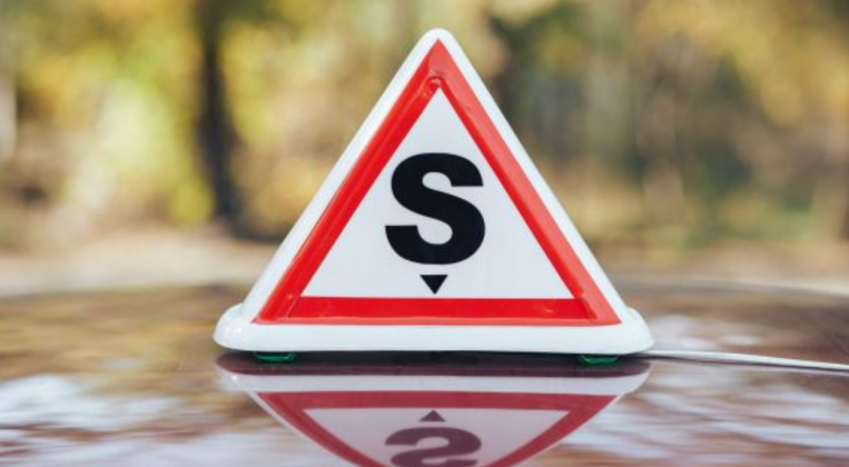 Școala-auto mașină accident