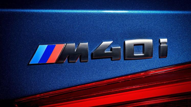 bmw-m40i-2048x1152