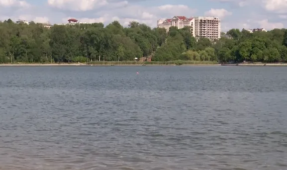 scăldat lac Chișinău Valea Morilor