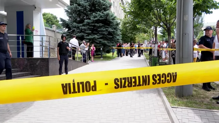 n667742v10_BOMBĂ GUȚUL.mxf.00_00_15_17.Still001