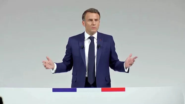 n674390v4_REACTIE MACRON.mxf.00_00_00_13.Still001