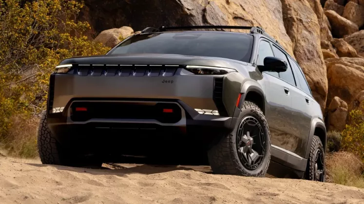 New-2024-Jeep-Wagoneer-S-Trailhawk-Concept_25