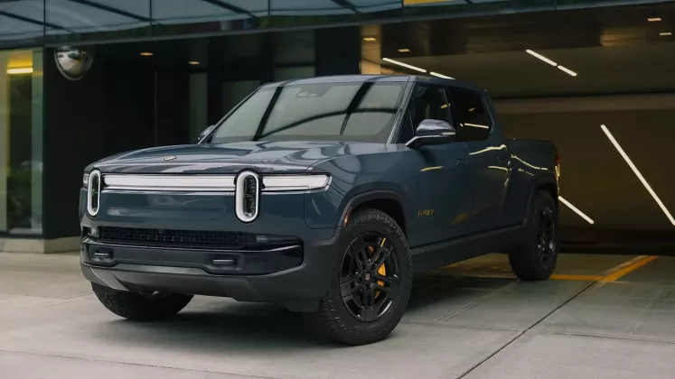 New-2025-Rivian-R1T-R1S_22
