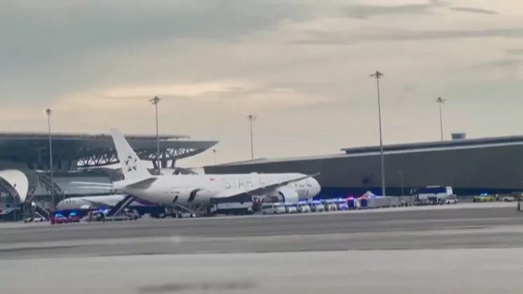 n687882v13_RĂNIȚI TURBULENȚE.mxf.00_01_58_22.Still001