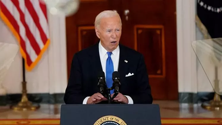 2024-07-01T235821Z_1180629484_RC2NM8AWA0ZD_RTRMADP_3_USA-TRUMP-IMMUNITY-BIDEN copy