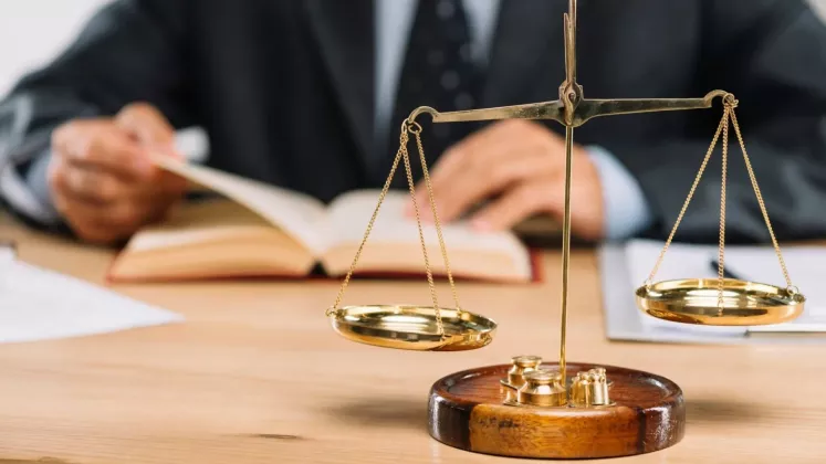 justiție