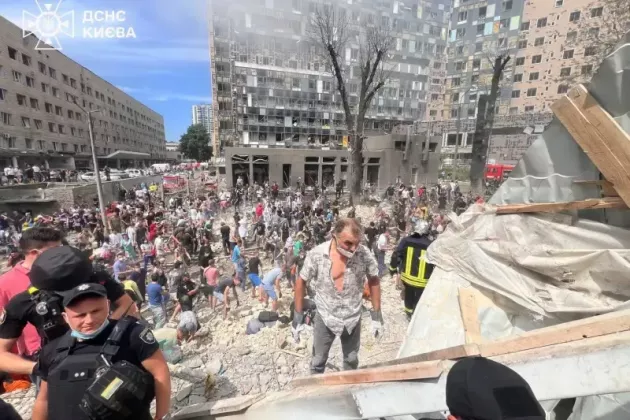 Spitalul-de-copii-Okhmatdyt-din-Kiev-dupa-atacul-rusesc-cu-rachete