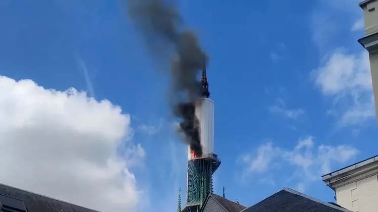n695094v6_INCENDIU FRANTA.mxf.00_00_07_20.Still001
