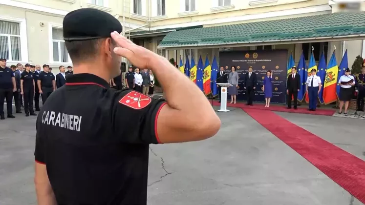 n694762v8_MILITARI JOCURI.mxf.00_00_52_04.Still001