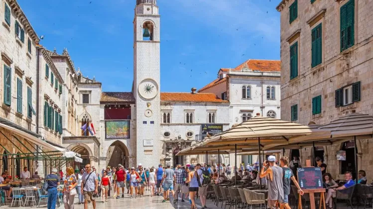 bigstock-dubrovnik-croatia-jine-419272669-990x556