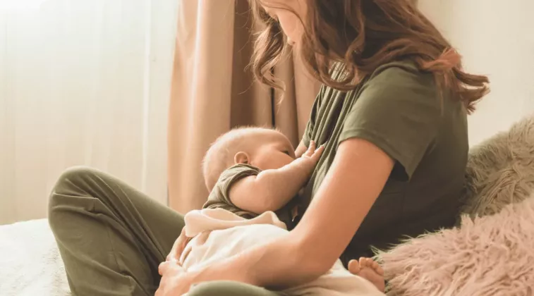 breastfeeding-baby