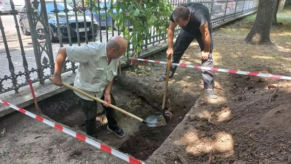 SAPATURI GRADINA PUBLICA STEFAN