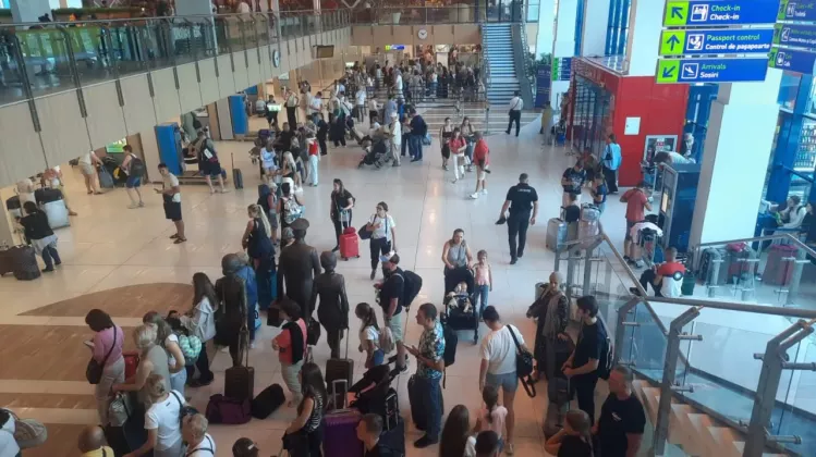 cozi aeroport