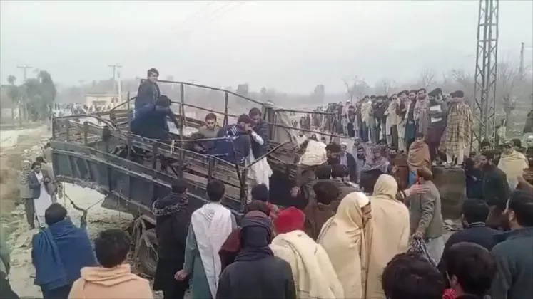 atentat-bomba-pakistan-politisti-ucisi-talibani-explozie-victime-1536x864
