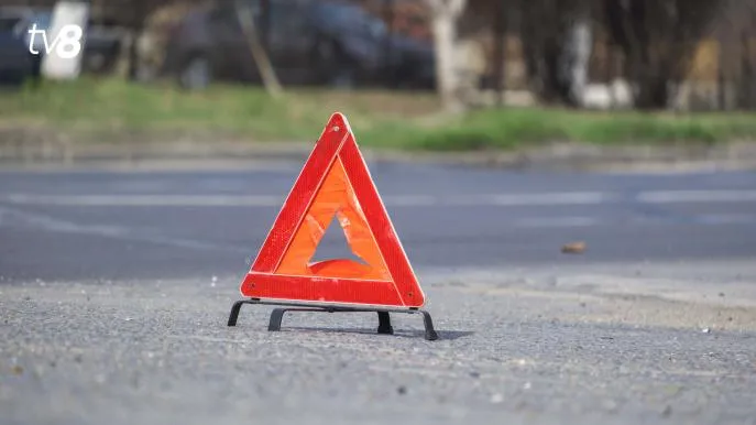 61f4edcd-fc32-4e2c-8721-1ae673f11fd7_Accidenttriunghi1