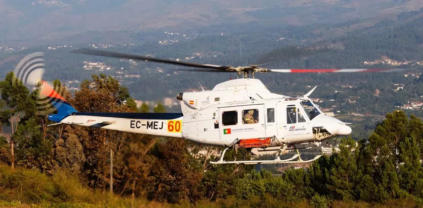 H-60-a-Bell-412-operated-by-Helibravo.-Photo-by-Carlos-Miguel-Seabra
