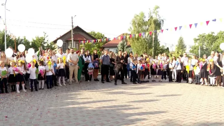 CAREU ȘCOALĂ