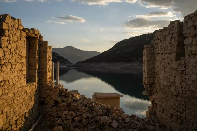 sunken-village-athens-drought