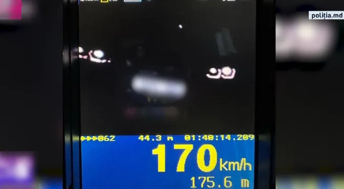 423