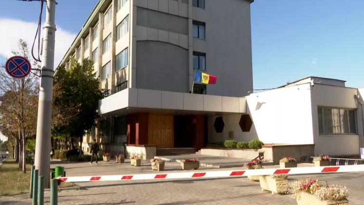 n749560v10_ÎMBOGĂȚIRE PROCUROR.mxf.00_00_56_09.Still001