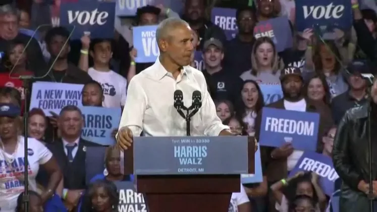 n759985v2_OBAMA RAP.mxf.00_00_43_02.Still001
