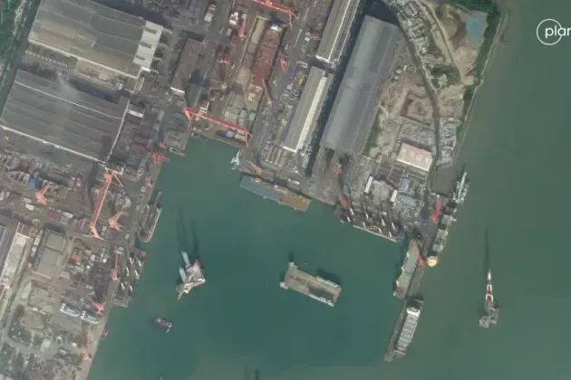 detail-shipyard-longxue-island-china-20241023-005758-ssc12-rgb-flat-50cm-3840px-rotated-51-logo-geo