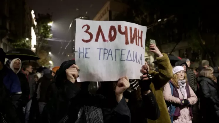 n775936v3_PROTESTE SERBIA.mxf.00_00_16_01.Still001