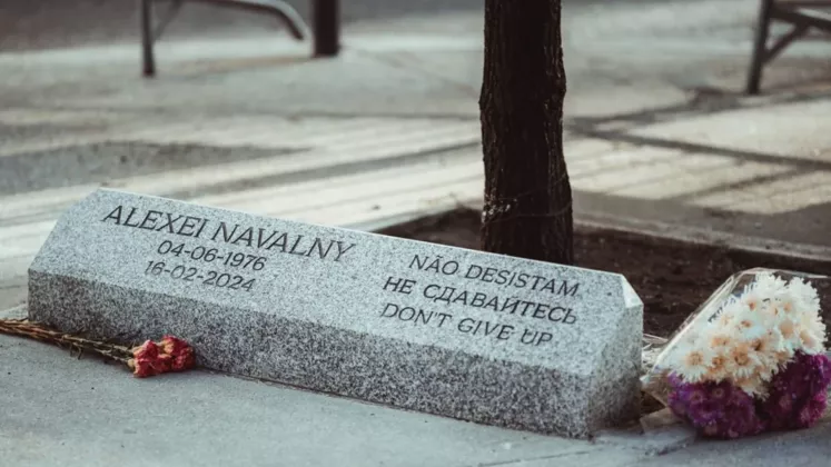 navalnii monument