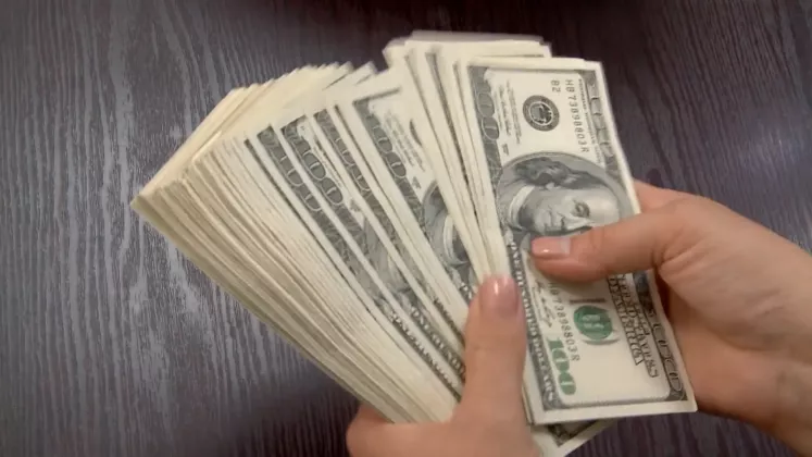 n778049v2_SCUMPIRE DOLAR.mxf.00_00_00_03.Still001