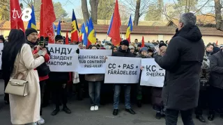 /ВИДЕО/ У Конституционного суда проходит протест социалистов, они требуют аннулировать итоги выборов