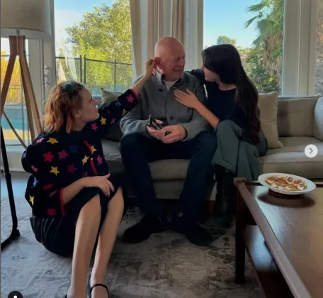 bruce-willis-fiice-instagram