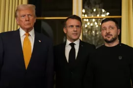 /FOTO/ Zelenski, Trump și Macron s-au întâlnit la Paris. Pacea în Ucraina, discutată în secret: „Lumea pare să devină un pic nebună”