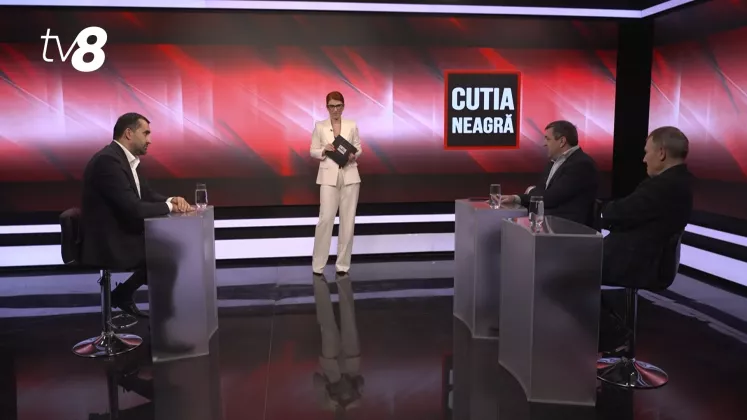 cutia neagra 26 var 2