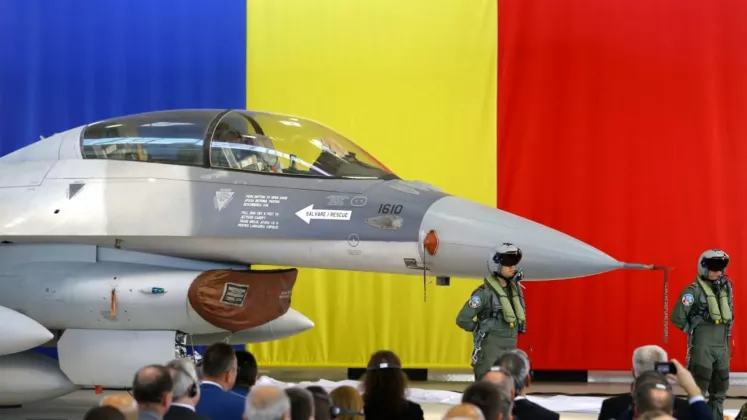 f 16 ro