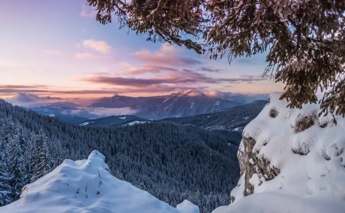 Ultima-zi-de-iarna-calendaristia-2020-in-Masivul-Rarau-FOTO-Catalin-Urdoi-0005