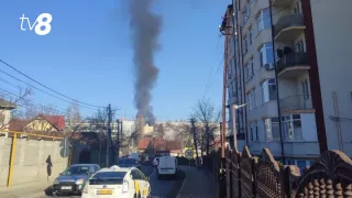 /VIDEO/ Alertă la Durlești: Stâlp de fum negru, filmat cu drona în zona uzinei chimice. Detalii despre incendiu