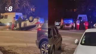 /FOTO/ Accident grav în cartierul Poșta Veche din Capitală! O mașină a ajuns cu roțile în sus