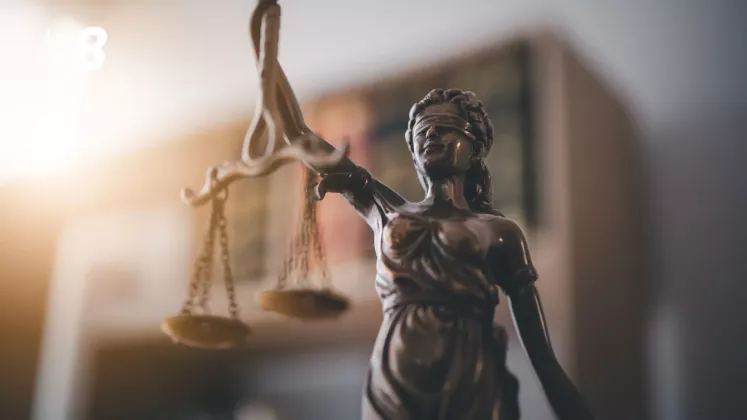 justiție