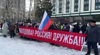 В Кишиневе партия "Патриоты Молдовы" и "Русская община" провели протест против закрытия культурного центра РФ