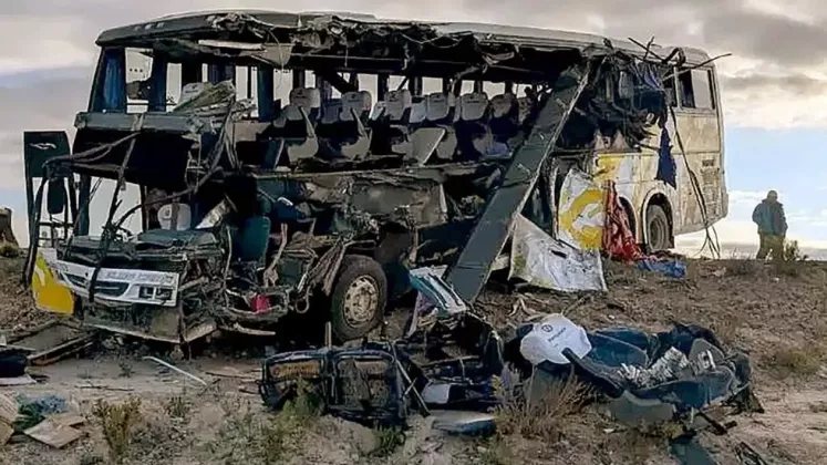 accident-grav-autobuze-bolivia-e1740918656926